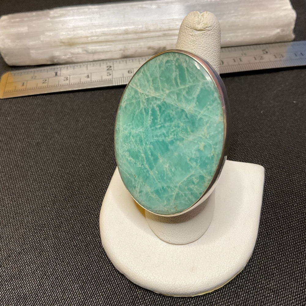 Elegant Silver and Green Stone Ring